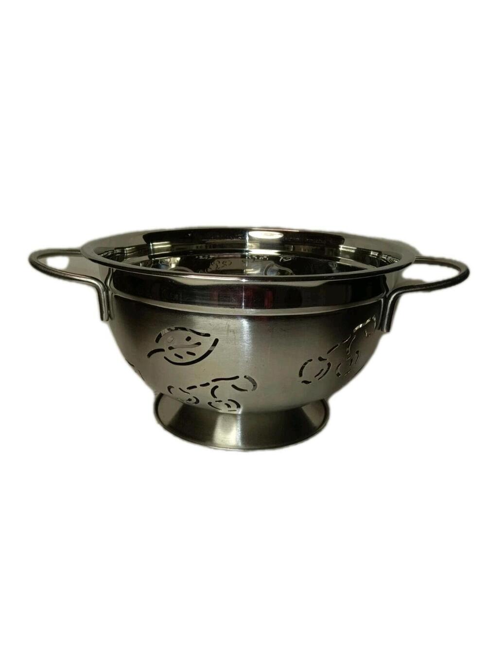 Norpro 1.5 Quart Stainless Steel Colander Featuring a Decorative Leaf Cutouts 9"